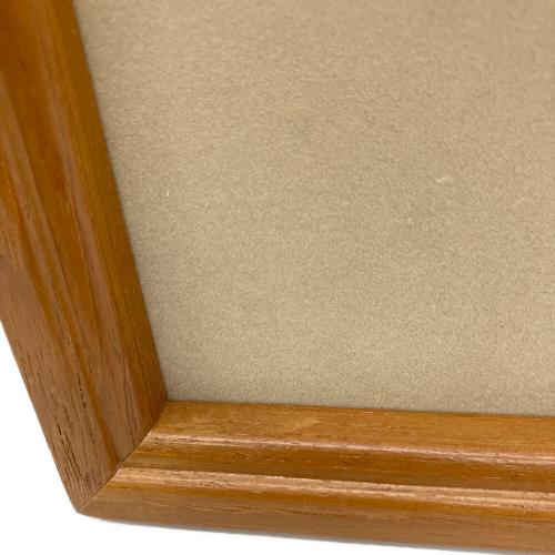 十四代柿右衛門 (ジュウヨンダイカキエモン) 陶額 錦鹿紅葉文 共箱付(破損有)