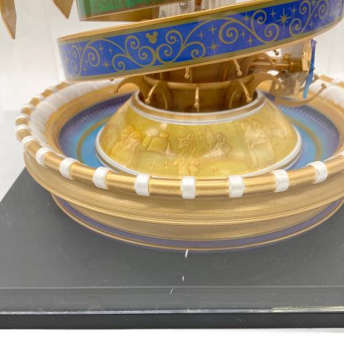 セレブレーションタワーフィギュア ディズニーグッズ