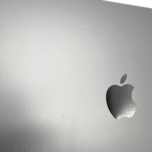 Apple (アップル) MacBook Air A3240 @ キズ有 13.6インチ