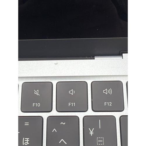 Apple (アップル) MacBook Air A3240 @ キズ有 13.6インチ