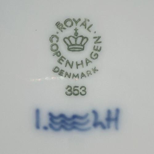 ROYAL COPENHAGEN (ロイヤル・コペンハーゲン) 菱形ディッシュ ブルーフルーテッド・プレイン