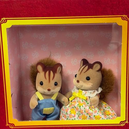 EPOCH (エポック) Red Roof Country Home Gift Set -あかりの灯る大きなお家 ギフトセット シルバニアファミリー