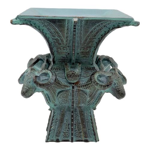 鋳物 四方尊羊紋