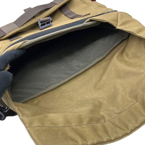 WOTANCRAFT (ヴォータンクラフト) カメラバッグ カーキ PILOT UPGRADE 10L