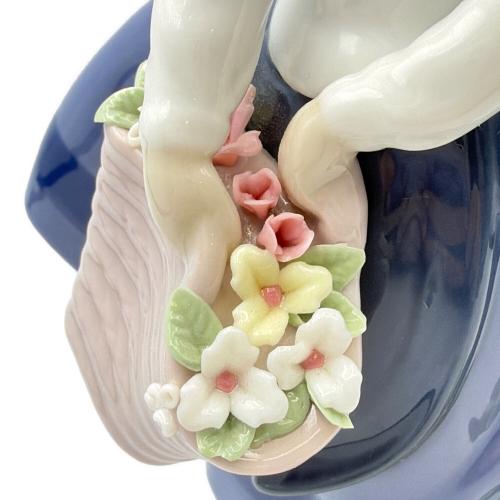 LLADRO (リヤドロ) フィギュリン きれいな花ばかり