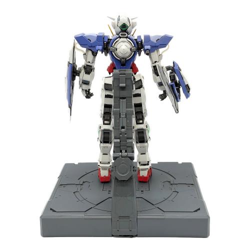 BANDAI (バンダイ) ガンダムエクシア LEDユニット搭載モデル ガンプラ 左腕パーツ緩み有 PG
