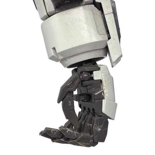 BANDAI (バンダイ) ガンダムエクシア LEDユニット搭載モデル ガンプラ 左腕パーツ緩み有 PG