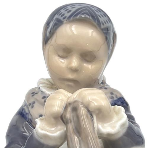 ROYAL COPENHAGEN (ロイヤル・コペンハーゲン) 置物 アマー島の少女