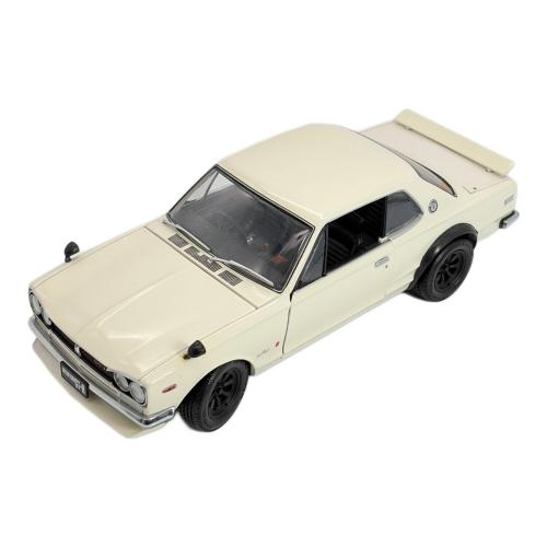京商 (キョウショウ) 1/18 NISSAN SKYLINE 2000 GT-R (KPGC10) with F・Spoiler RS Watanabe ダイキャストカー