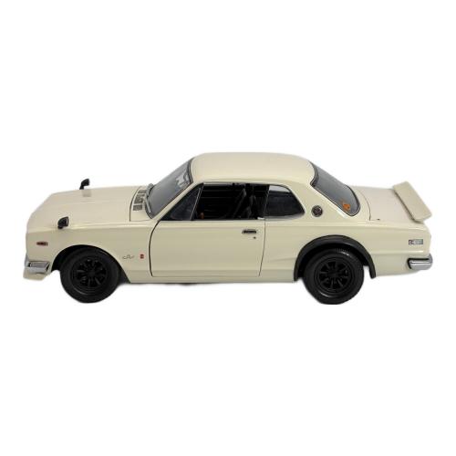 京商 (キョウショウ) 1/18 NISSAN SKYLINE 2000 GT-R (KPGC10) with F・Spoiler RS Watanabe ダイキャストカー