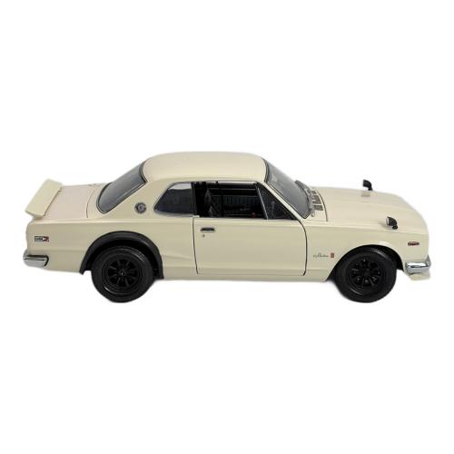京商 (キョウショウ) 1/18 NISSAN SKYLINE 2000 GT-R (KPGC10) with F・Spoiler RS Watanabe ダイキャストカー