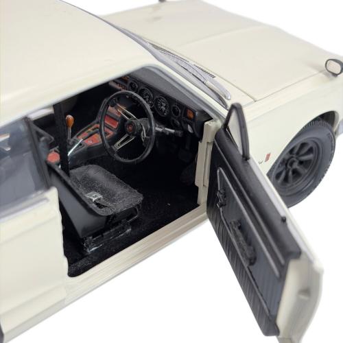 京商 (キョウショウ) 1/18 NISSAN SKYLINE 2000 GT-R (KPGC10) with F・Spoiler RS Watanabe ダイキャストカー