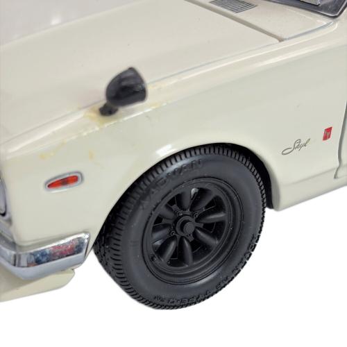 京商 (キョウショウ) 1/18 NISSAN SKYLINE 2000 GT-R (KPGC10) with F・Spoiler RS Watanabe ダイキャストカー