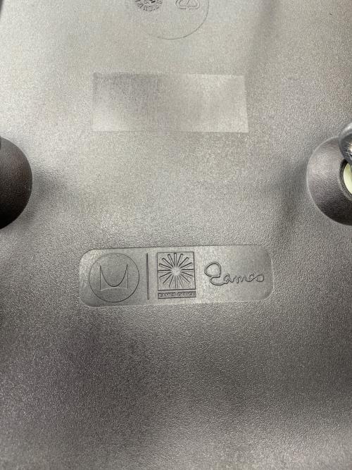 Herman Miller (ハーマンミラー) シェルチェア