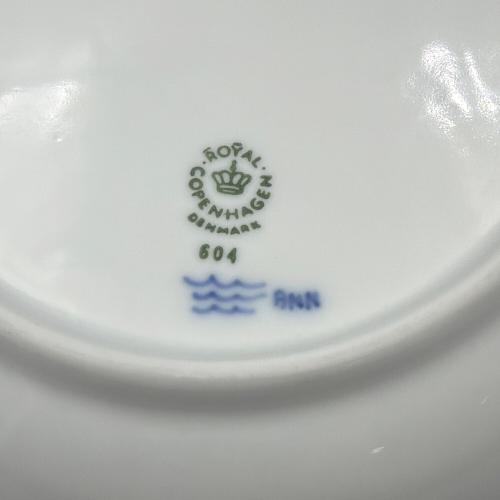 ROYAL COPENHAGEN (ロイヤル・コペンハーゲン) プレート 604 21cm ブルーフルーテッド・フルレース