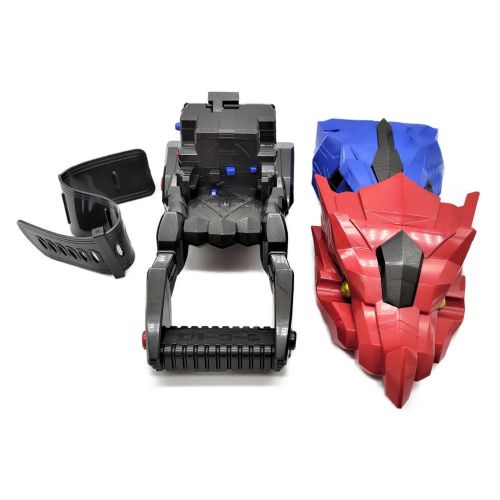 仮面ライダーセイバー カメンライダーセイバー 仮面ライダー Dx最強なりきりセット 動作確認済み トレファクonline