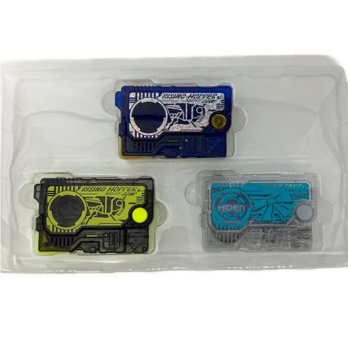 BANDAI (バンダイ) DXメモリアルプログライズキーセット 仮面ライダー