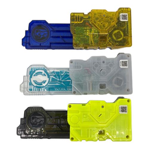 BANDAI (バンダイ) DXメモリアルプログライズキーセット 仮面ライダー