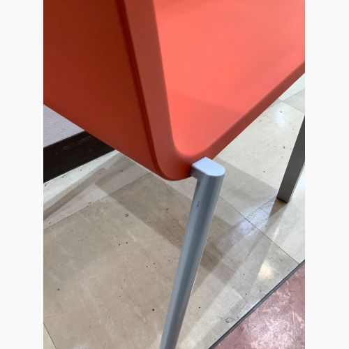 Vitra (ヴィトラ) スタッキングチェアー オレンジ  ゼロスリー