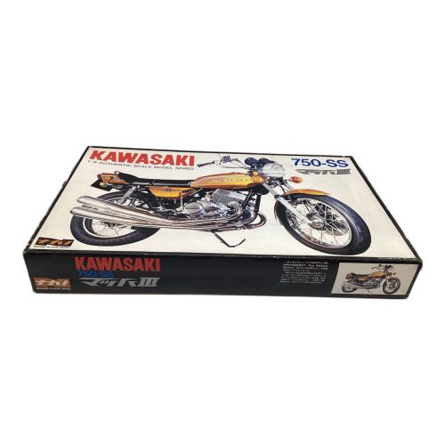 ナガノ プラモデル オートバイ ※箱ダメージ有 KAWASAKI 1/8 スケール 750-SS マッハⅢ