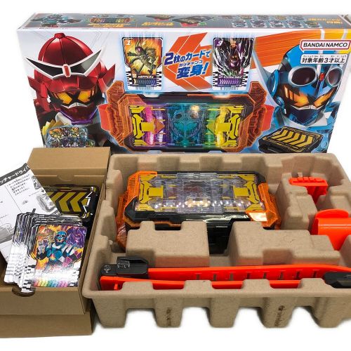 仮面ライダー カード付属現状販売 DXガッチャードライバー＆ガッチャードローホルダーセット