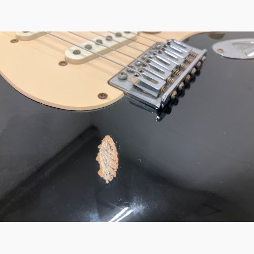 Squier by Fender ストラトキャスター