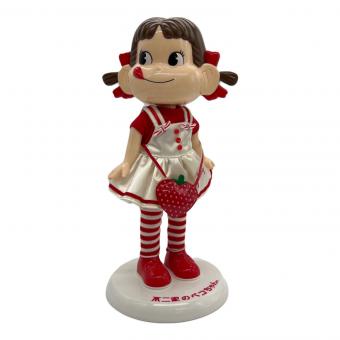 人形 2008 卓上ペコちゃん苺フェアバージョン 第1弾 外箱無し @ ペコちゃん人形