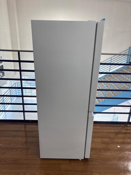 Hisense (ハイセンス) 2ドア冷蔵庫 HR-D1701W 2023年製 175L クリーニング済