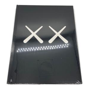 UNIQLO (ユニクロ) アートブック UNIQLO×KAWS　ウォーホル　アートブック