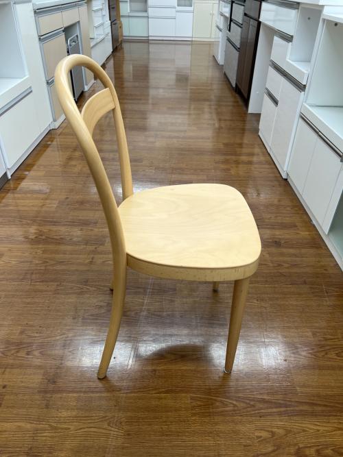 無印良品 (ムジルシリョウヒン)　THONET ブナ材曲げ木チェア　板座