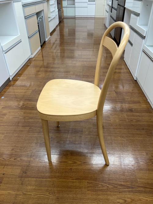 無印良品 (ムジルシリョウヒン)　THONET ブナ材曲げ木チェア　板座