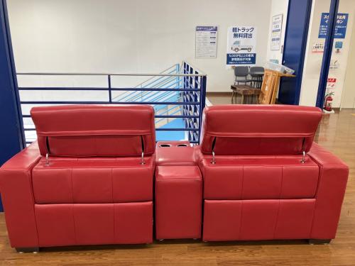 ワタリジャパン 3人掛けソファー レッド 153 カップホルダー付き 総革
