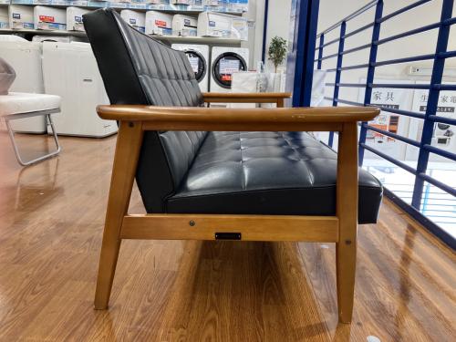 カリモク60 (カリモクロクマル) 2人掛けソファー ブラック×ブラウン ネジ受け欠品 264 Kチェア