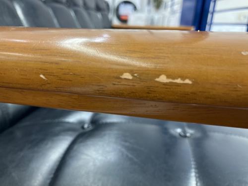 カリモク60 (カリモクロクマル) 2人掛けソファー ブラック×ブラウン ネジ受け欠品 264 Kチェア