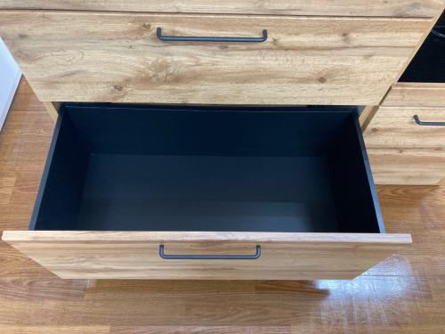 ニトリ レンジボード ナチュラル×ブラック 239 120cm 4枚扉 IM301