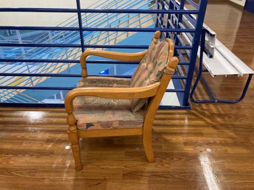 1人掛けソファー ブラウン×ピンク キツツキマーク