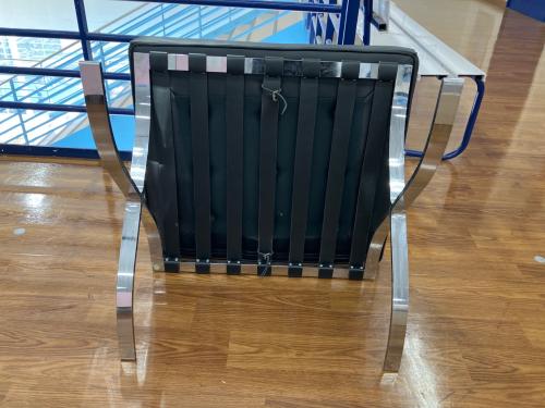 オットマン ブラック バルセロナチェアリプロダクト 1人掛け