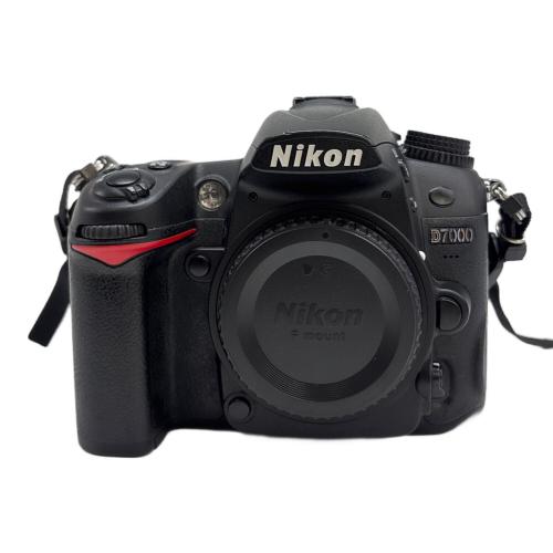 Nikon (ニコン) デジタル一眼レフカメラ D7000 1690万画素(総画素) 標準：ISO100～6400 1/8000～30秒 2156199