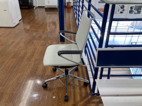 オカムラ オフィスチェア ホワイト CA85BS mode