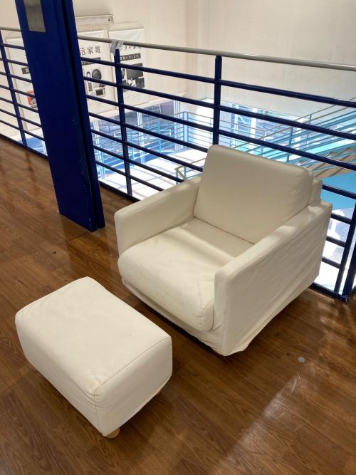 無印良品 (ムジルシリョウヒン) 1人掛けソファー ホワイト オットマン付