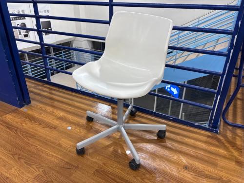 IKEA (イケア) チェア ホワイト 廃盤品 1人掛け SNILLE