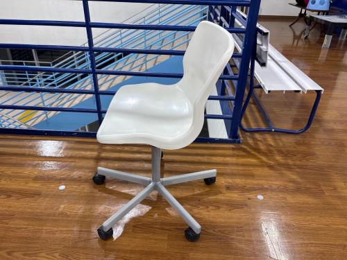 IKEA (イケア) チェア ホワイト 廃盤品 1人掛け SNILLE