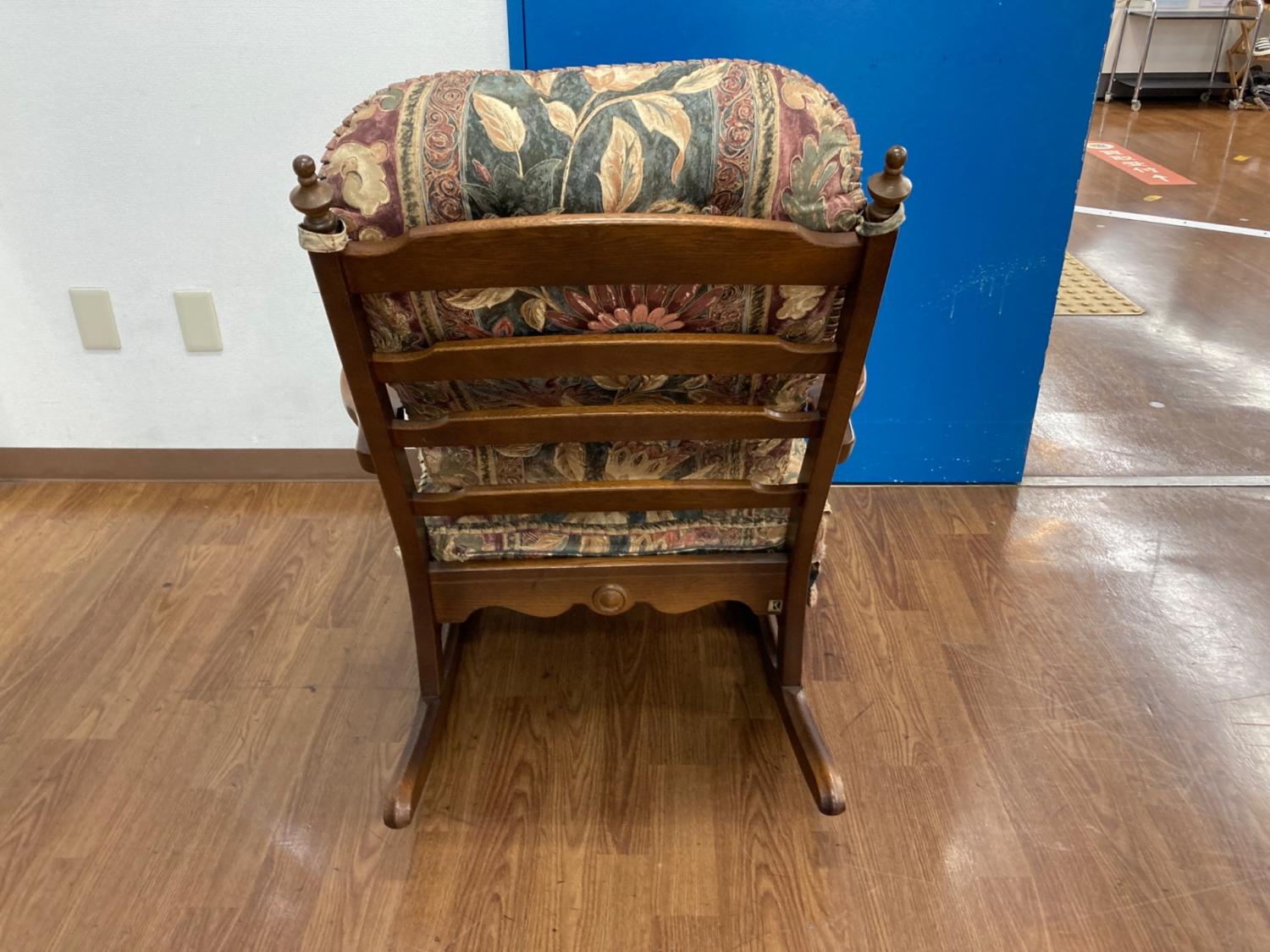 極美品　飛騨産業　穂高　ナラ材　ヒダサンギョウ　ロッキングチェアー 1人掛け 飛騨産業 (ヒダサンギョウ) ロッキングチェアー ブラウン 1人掛け C63K