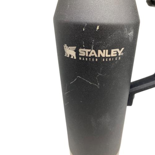 新品スタンレーSTANLEYマスター真空ボトル1.3L　ブラック　訳有り品です スタンレー STANLEY マスター真空ボトル 1.3L マットブラック