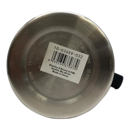 新品スタンレーSTANLEYマスター真空ボトル1.3L　ブラック　訳有り品です STANLEY｜スタンレー/マスター真空ボトル 1.3L - UNBY GENERAL