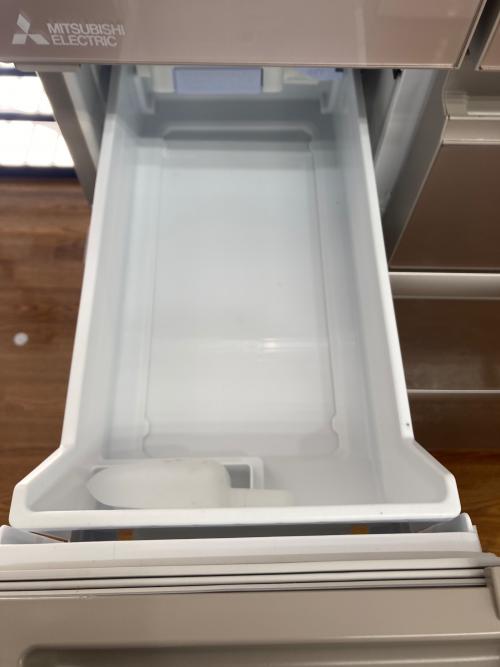 MITSUBISHI (ミツビシ) 6ドア冷蔵庫 MR-WX70C-F1 2019年製 700Ｌ