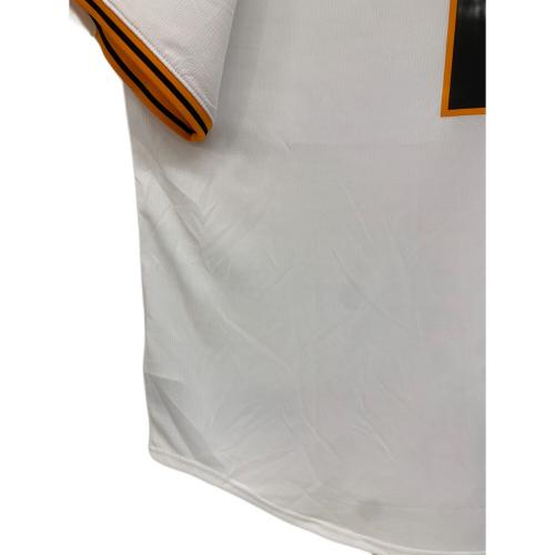 NIKE (ナイキ) 2025年シーズン セ・リーグチャンピオン・エンブレムレプリカホームユニホーム 読売ジャイアンツ 背番号2 吉川尚輝