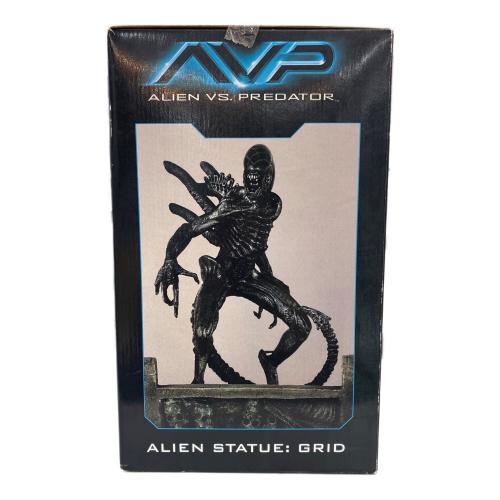 フィギュア 1500個限定 パリセイズAVP グリッドエイリアン スタチュー
