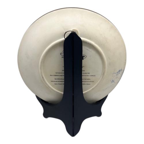 Disney STORE (ディズニーストア) プレート ONE COLLECTIBLE RELIEF PLATE 美女と野獣(雪の中) 4378/5000