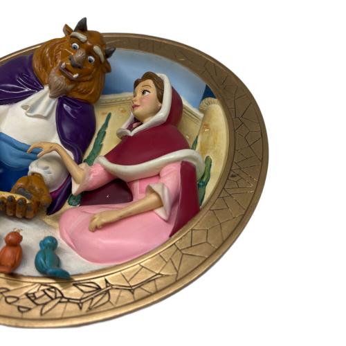 Disney STORE (ディズニーストア) プレート ONE COLLECTIBLE RELIEF PLATE 美女と野獣(雪の中) 4378/5000